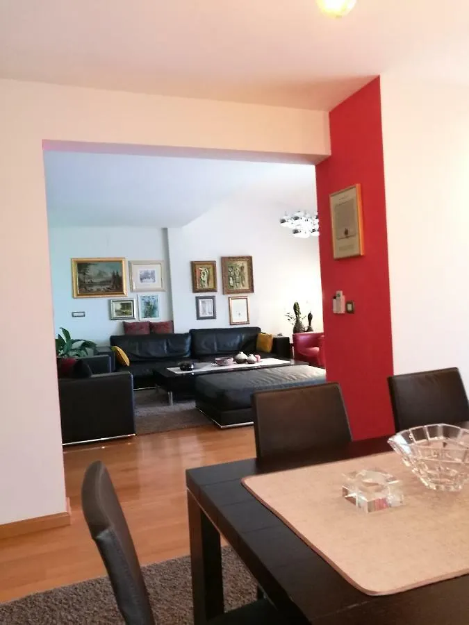 Apartments In Villa Azra Rijeka