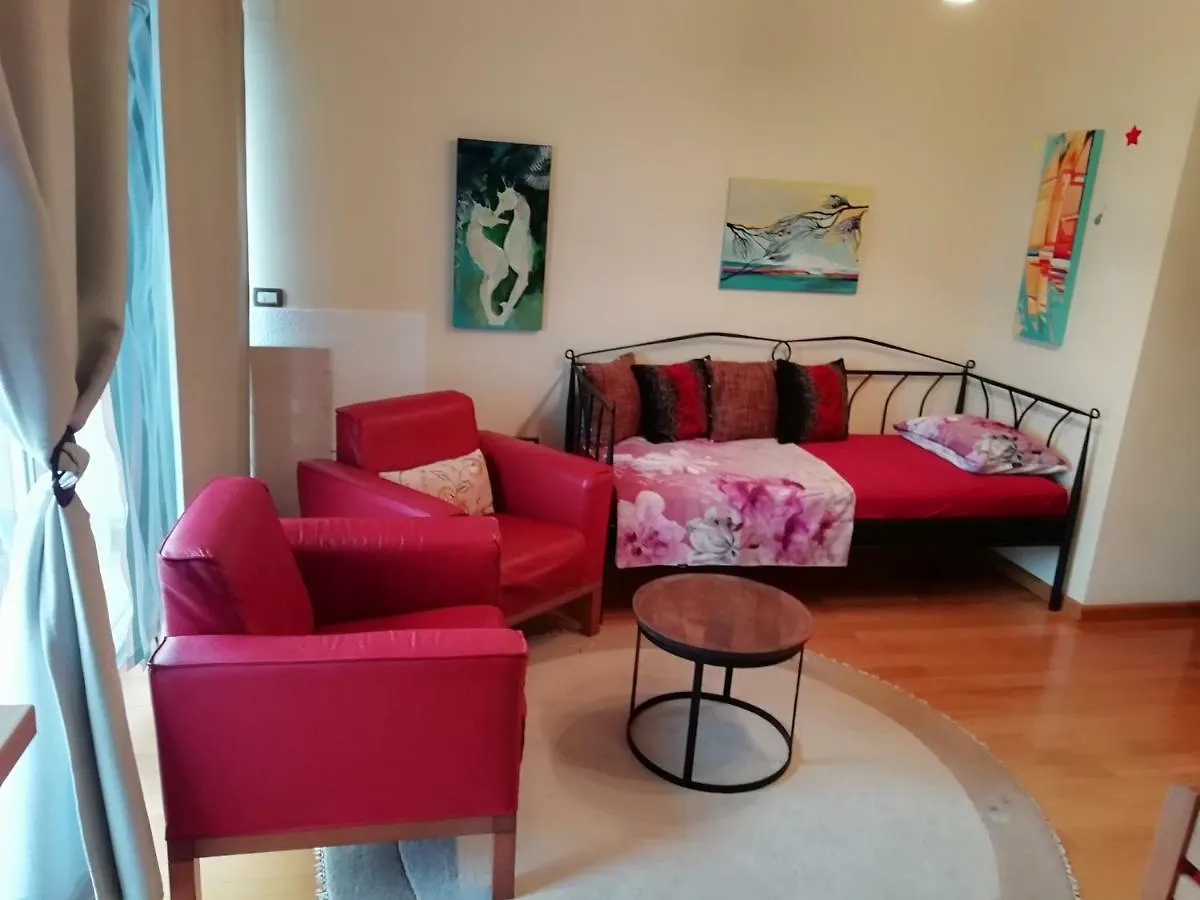 Apartments In Villa Azra Rijeka