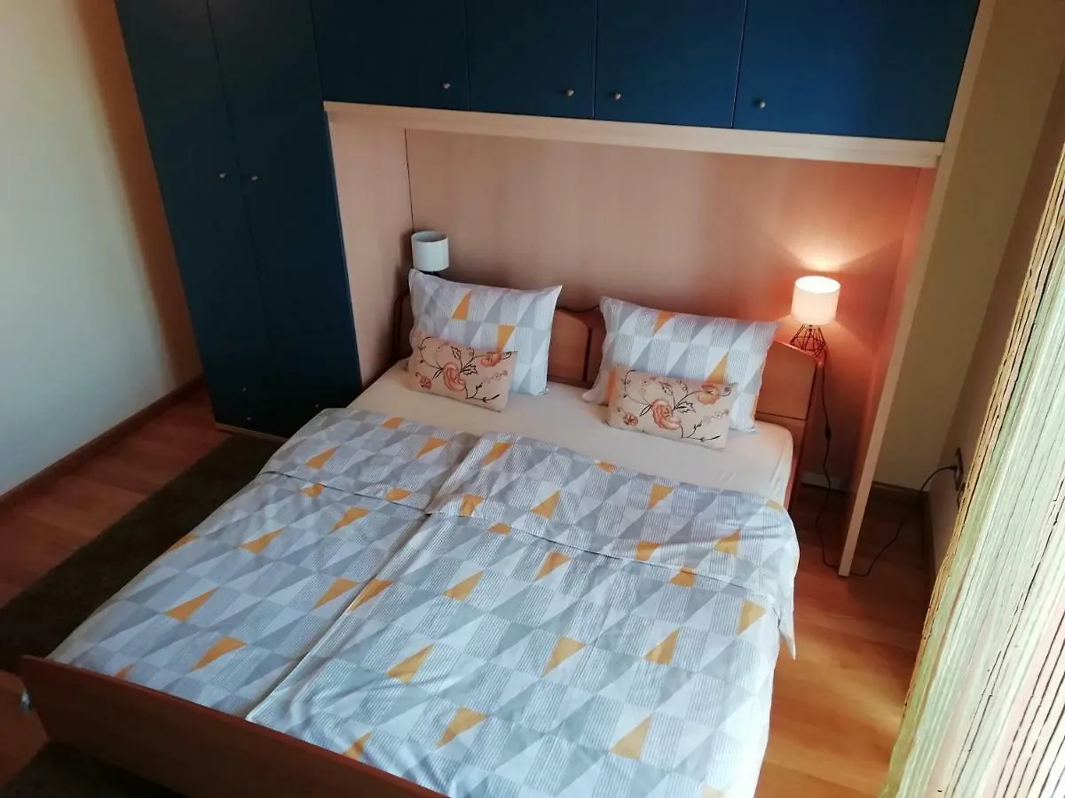 Apartments In Villa Azra Rijeka