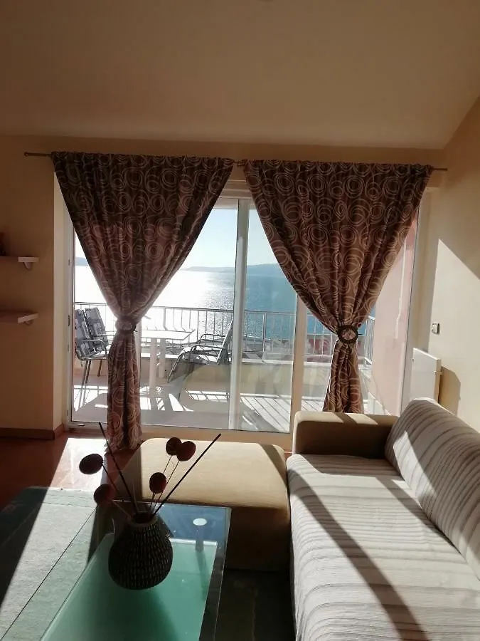 Apartments In Villa Azra Rijeka