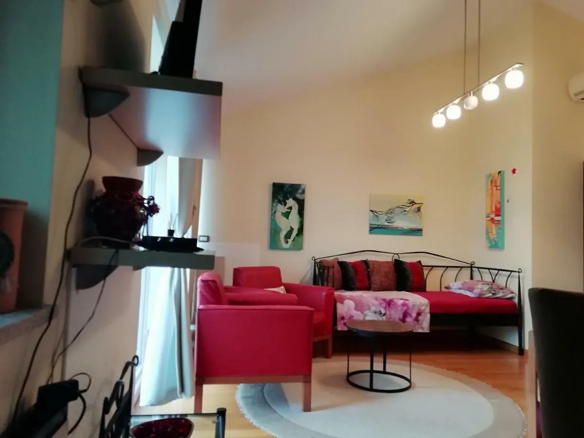 Apartments In Villa Azra Rijeka